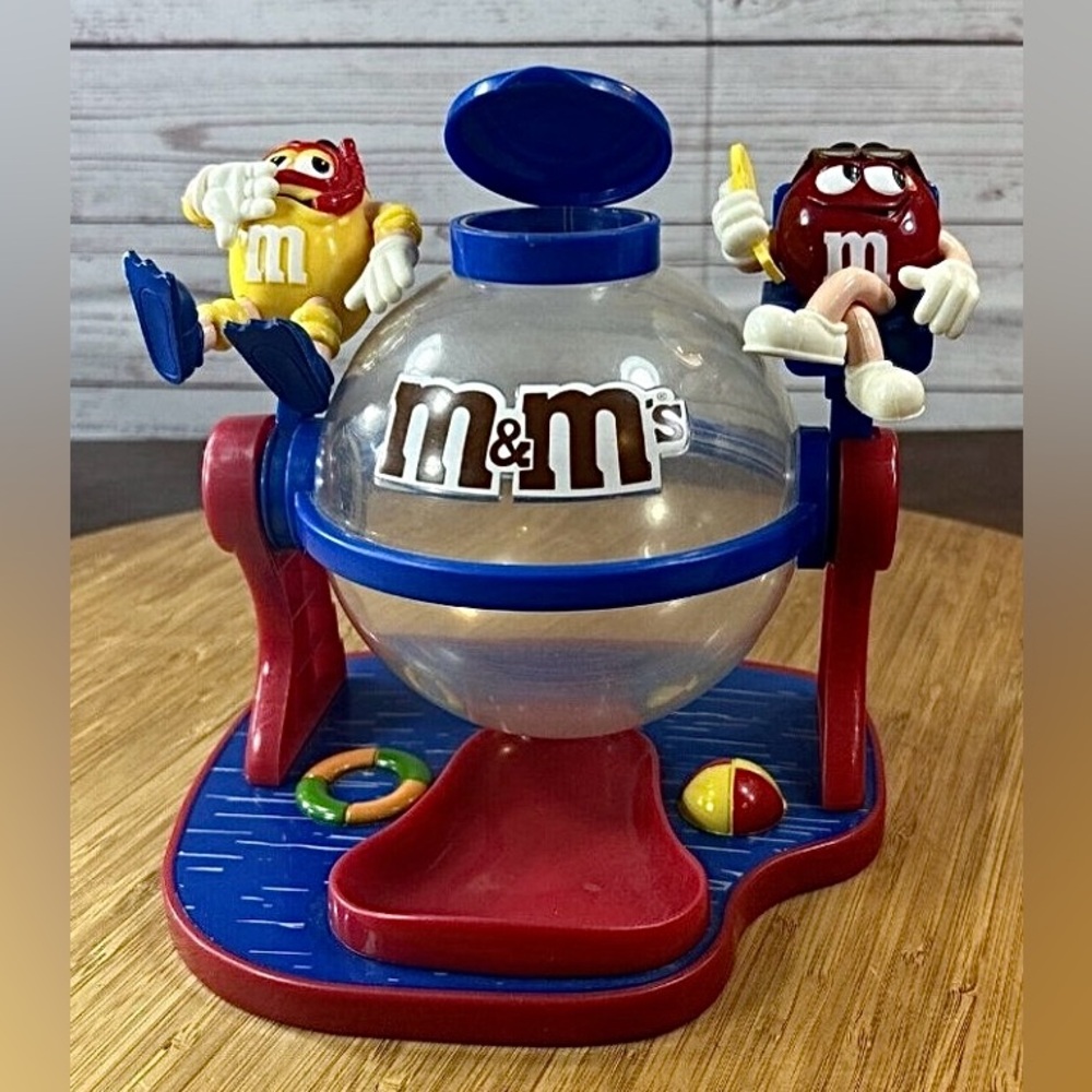 Ⓜ️ M&M CANDY JAR DISPENSER 
Red, Blue & Yellow Swimming Pool Lifeguards MM2